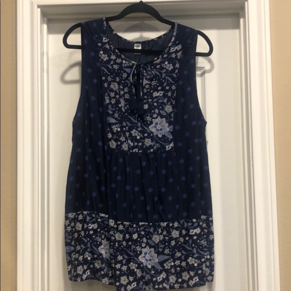OLD NAVY Top. Size X Large